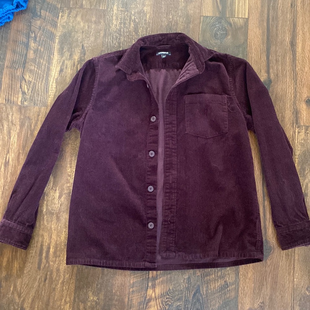 Maroon men’s jacket.